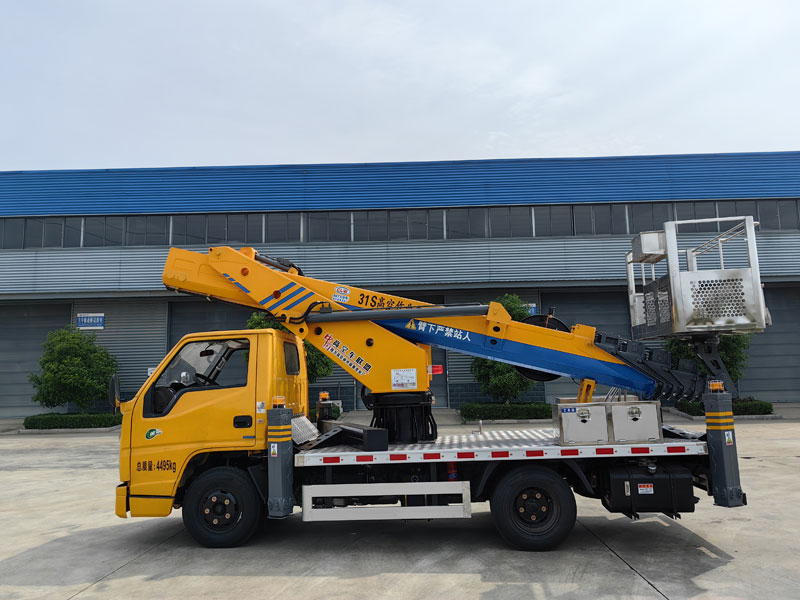 國六江鈴30米伸縮臂式高空作業(yè)車