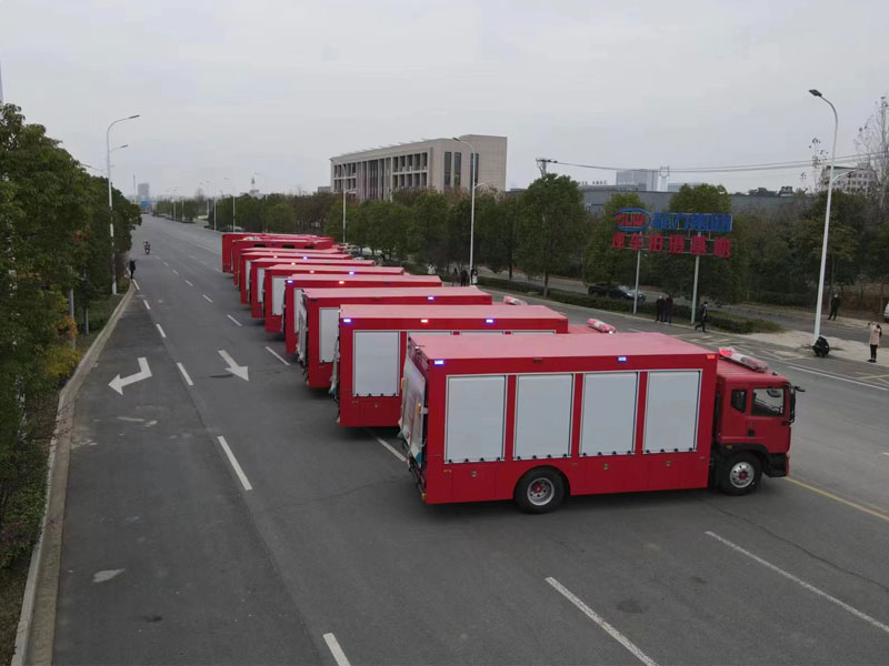 東風(fēng)機(jī)器人運(yùn)輸車救援滅火的新利器