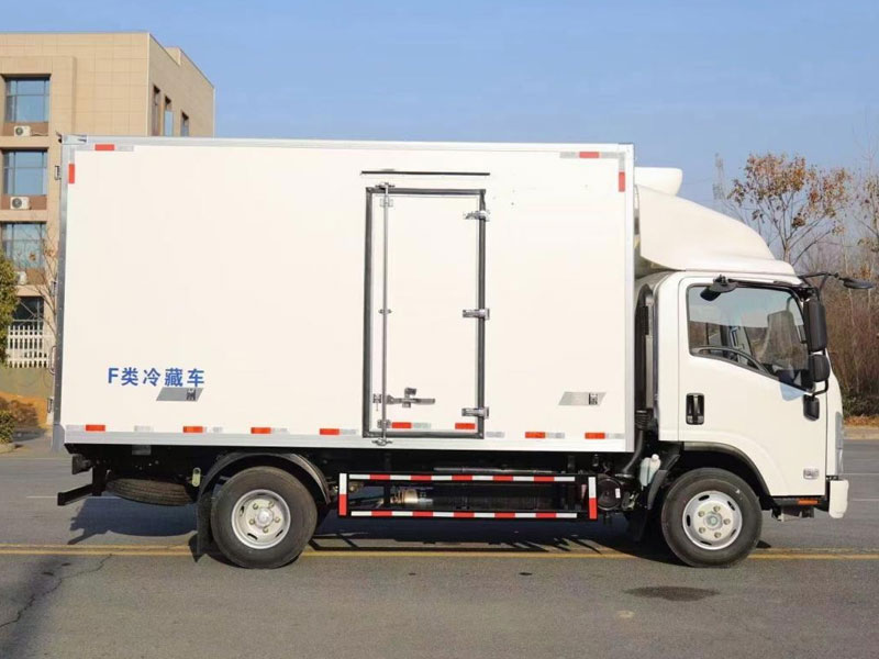 4.2米慶鈴冷藏車120馬力