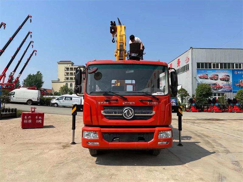 徐工10噸折臂吊東風(fēng)多利卡D9隨車(chē)吊