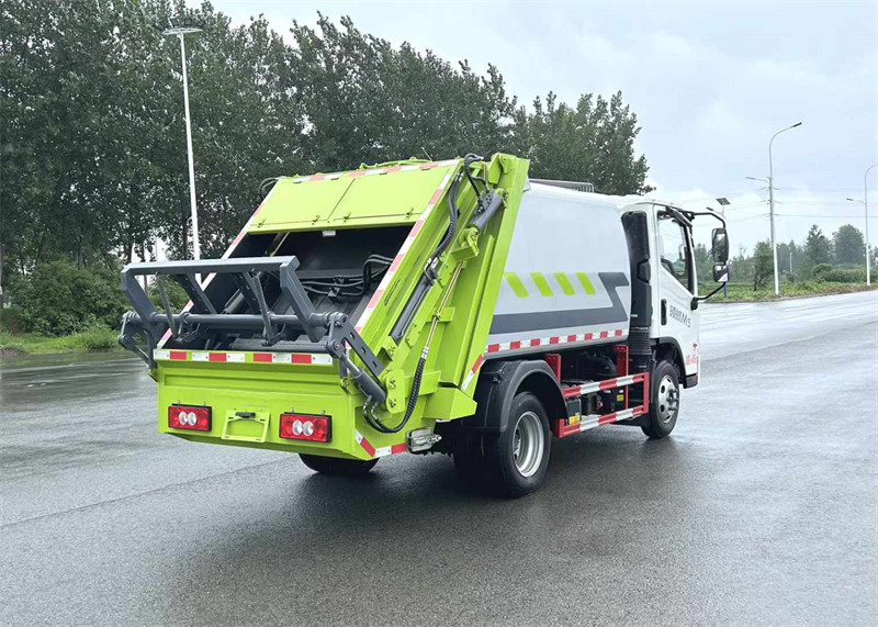 藍(lán)牌6.5方領(lǐng)航M5壓縮車震撼上市承載更強(qiáng)