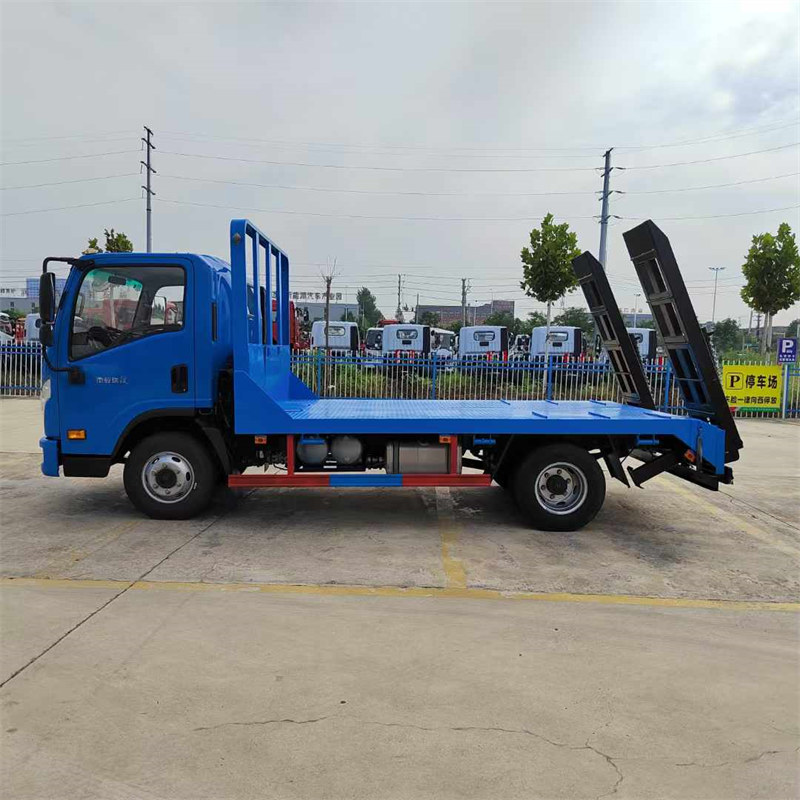 南駿藍(lán)牌標(biāo)載平板運(yùn)輸車整車價(jià)格8.6萬