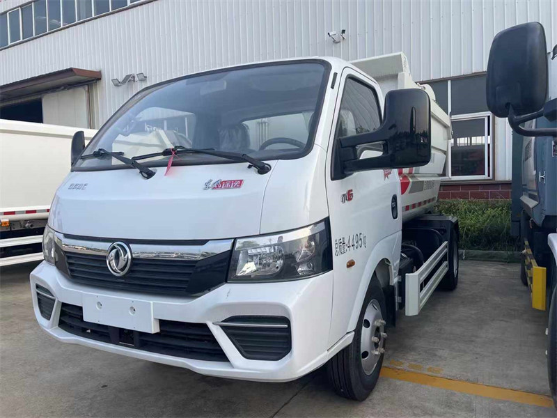 東風(fēng)途逸自裝卸垃圾車全柴132馬力5檔變速箱現(xiàn)車特惠