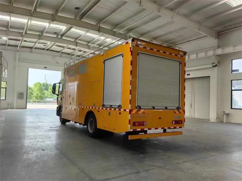 重汽豪沃大流量排水車性能卓越的排水搶險車