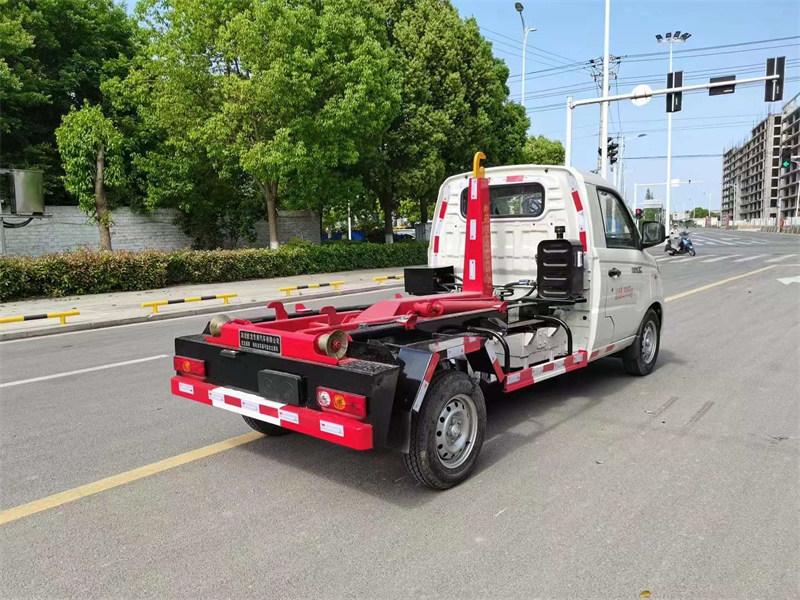 福田祥菱藍(lán)牌純電動(dòng)勾臂垃圾車(chē)詳細(xì)配置