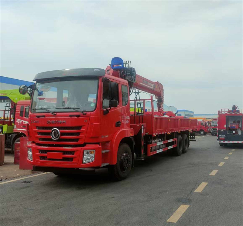 東風(fēng)錦程12噸隨車吊物流運輸和工程作業(yè)的首選