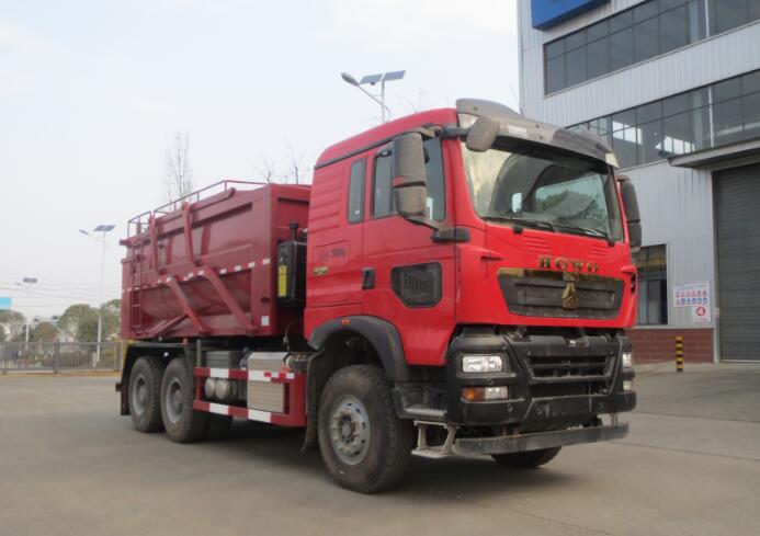 重汽豪沃SLS5250TSGS61壓裂砂罐車